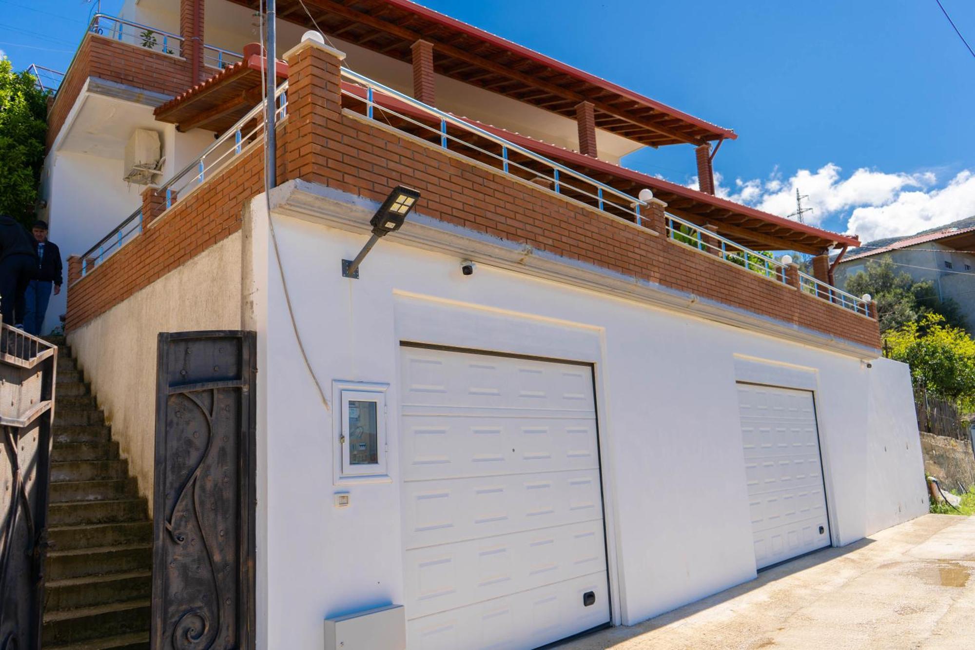Vila Aliaj Vlore Exterior photo